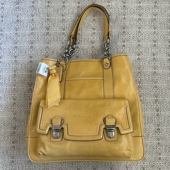 Coach Poppy Pushlock Tote In Sunflower - Picture 5 of 13